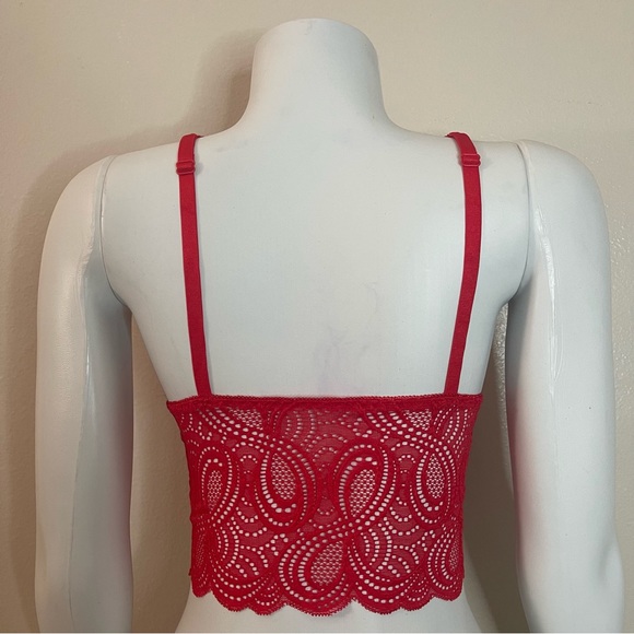 Red scalloped trims removable pads crisscross front Vneck lace bralette - Picture 4 of 10
